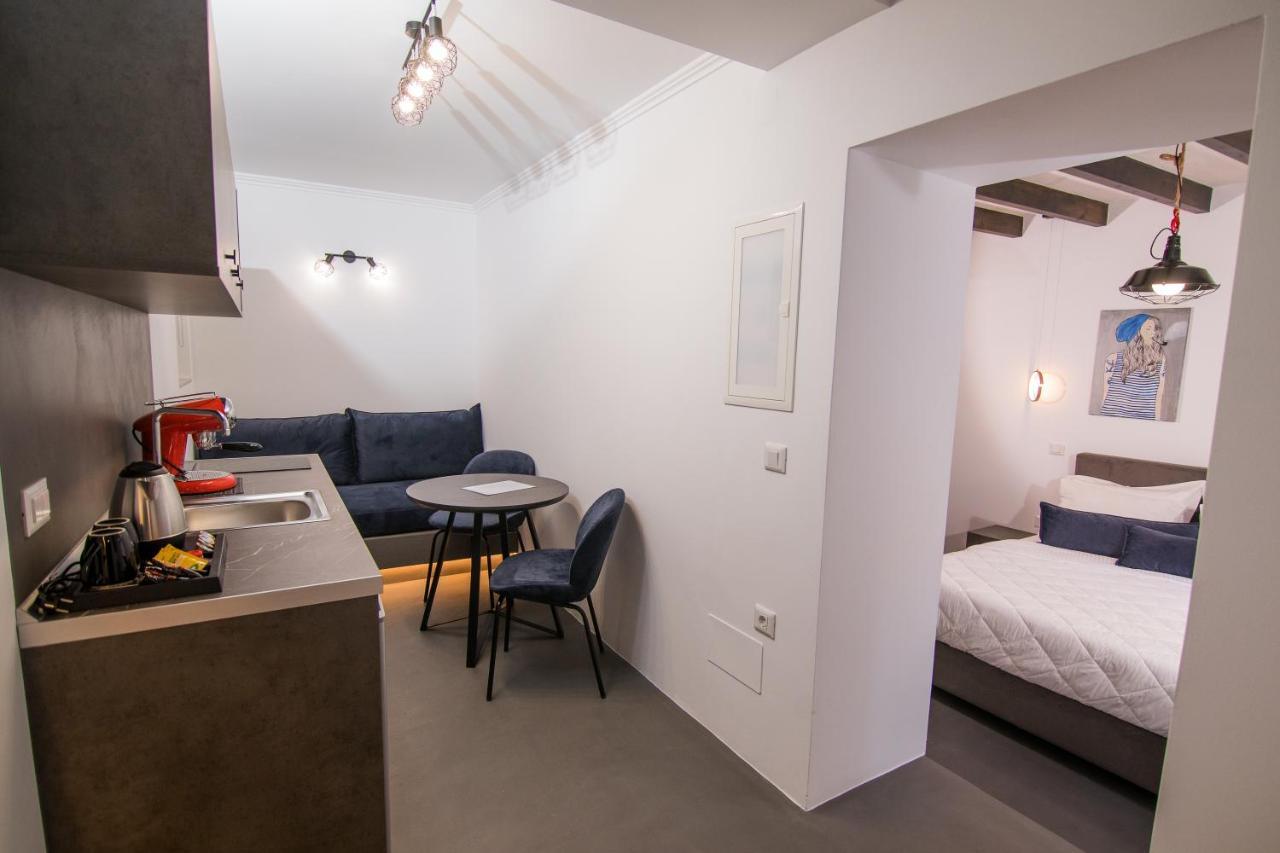 Ialemos Group Apartment Đảo Sými Ngoại thất bức ảnh